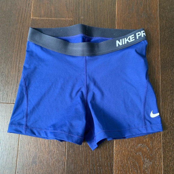 Nike Pants - Nike Pro Dri-Fit Short